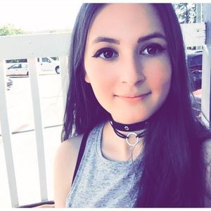 Meet your Posher, Noémy